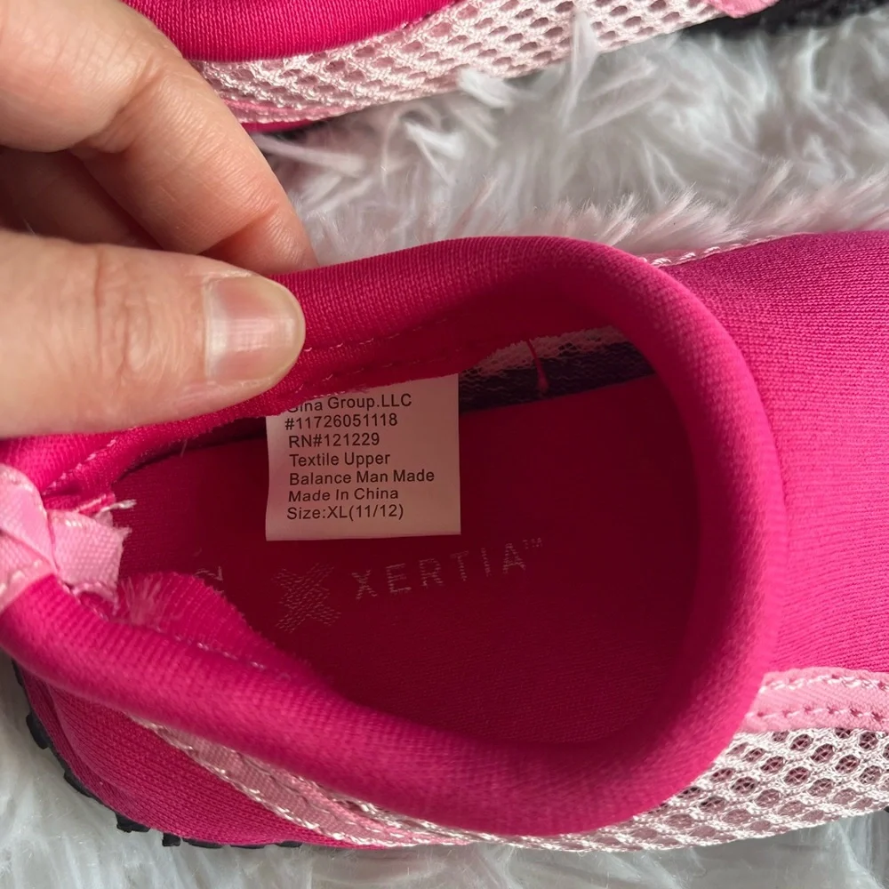 Xertia NWT Kids Pink Water Shoes
